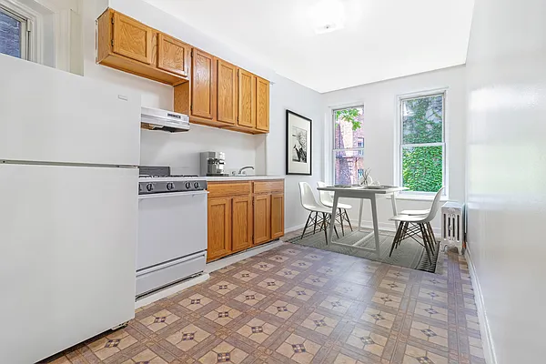 Rented by Compass | media 7