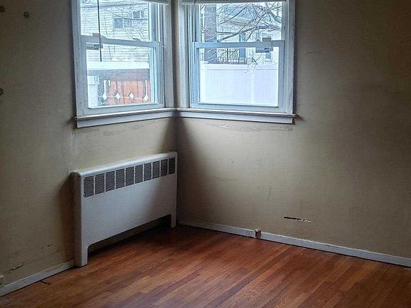 5th image of 63 Gormley Ave