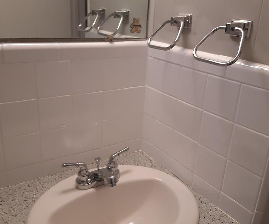 1st image of 1510 Park Ave