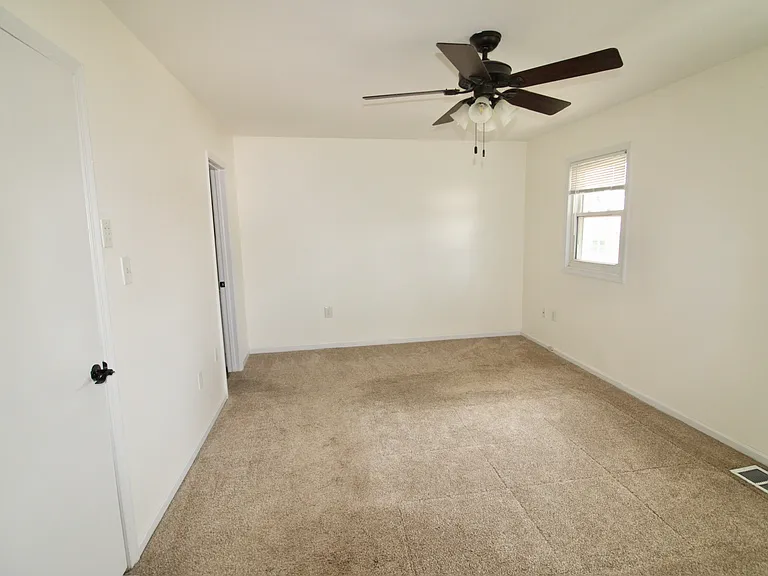 8501 Buckeye Ct — Photo 25