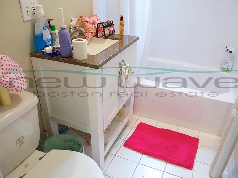 65 Burbank St #15 — Photo 11