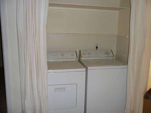 4th image of 4715 Country Club Ln NW APT B4