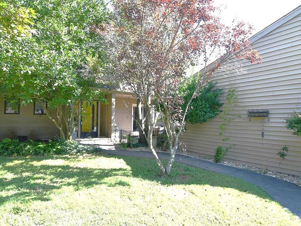 1st image of 8488 Yorkridge Ct APT C