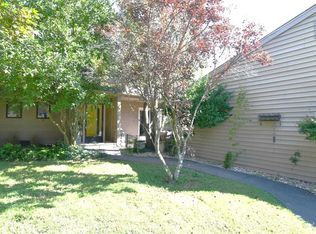 8488 Yorkridge Ct APT C, Newburgh, IN 47630