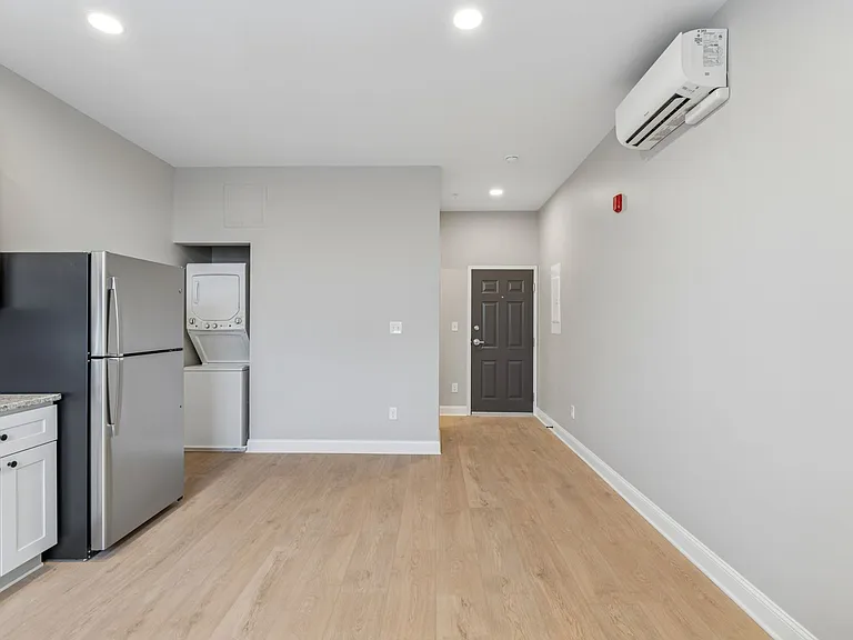 119 Main St — Photo 4