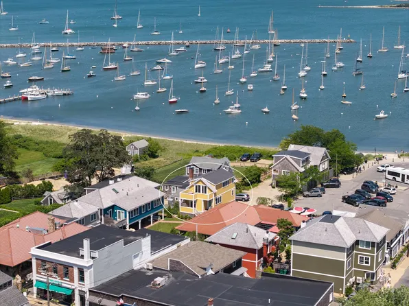 26 Union Court #7, Vineyard Haven, MA 02568