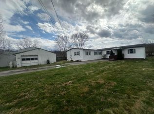 915 Charles St, Logan, OH 43138