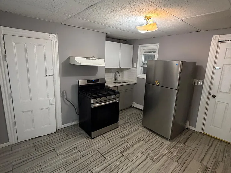 219 Magnolia Ave #3L — Photo 1