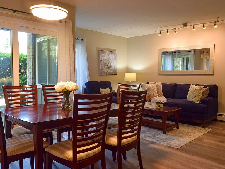 Kings Lynne Apts — Photo 7