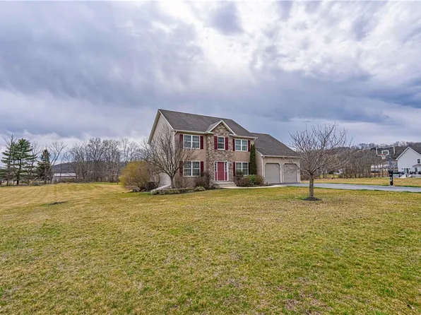 24 Starseed Dr, Bangor, PA 18013