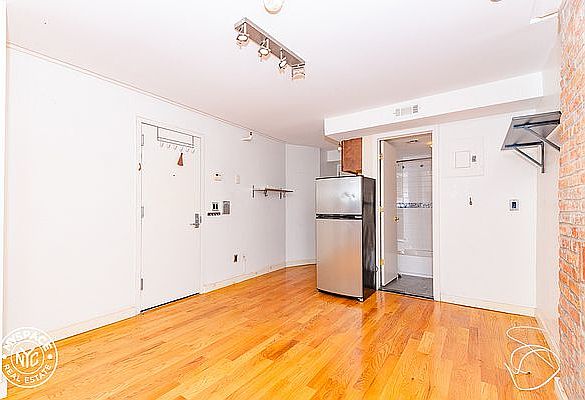 1st image of 1145 Dean St #11