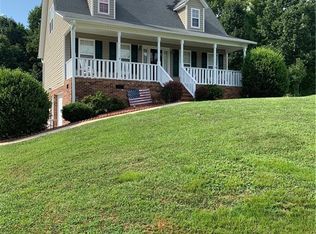 178 Hawksbridge Rd, Mount Airy, NC 27030