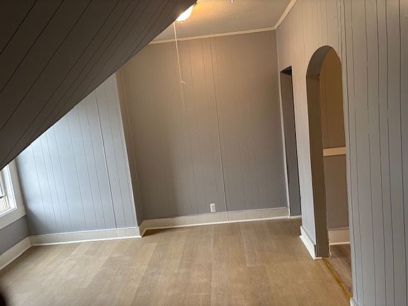 5th image of 25 Maine Ave #3R