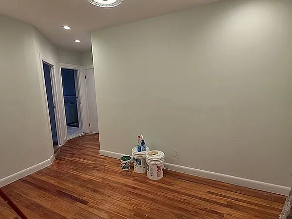 2nd image of 504 W 167th St APT 1B