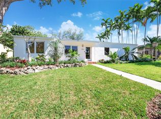 5841 SW 52nd Ter, Miami, FL 33155