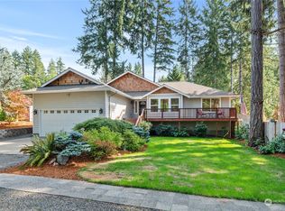 183 E Village View Dr, Allyn, WA