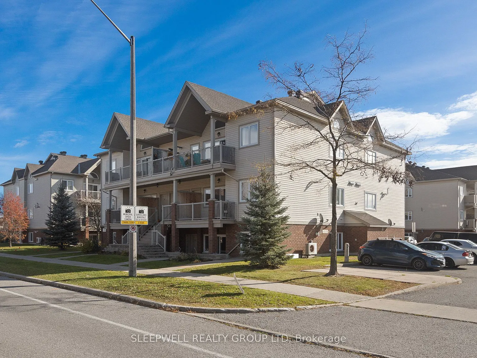 2 bed, $2,050 — Photo 1