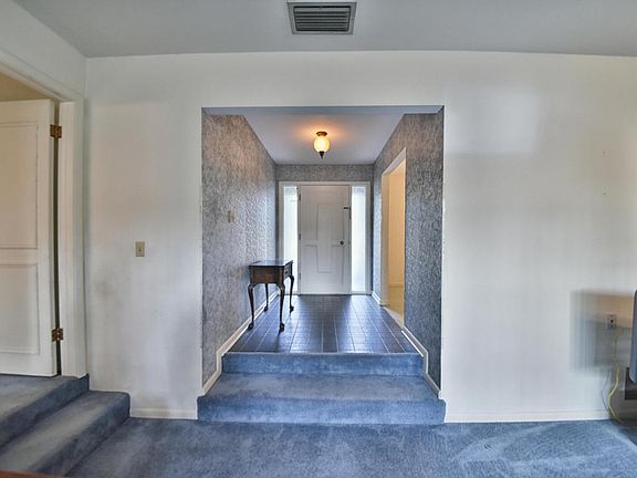5th image of 3730 SE 15th St