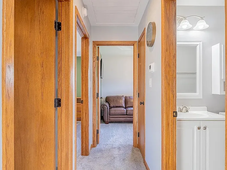 8124 Robertson Pl — Photo 22