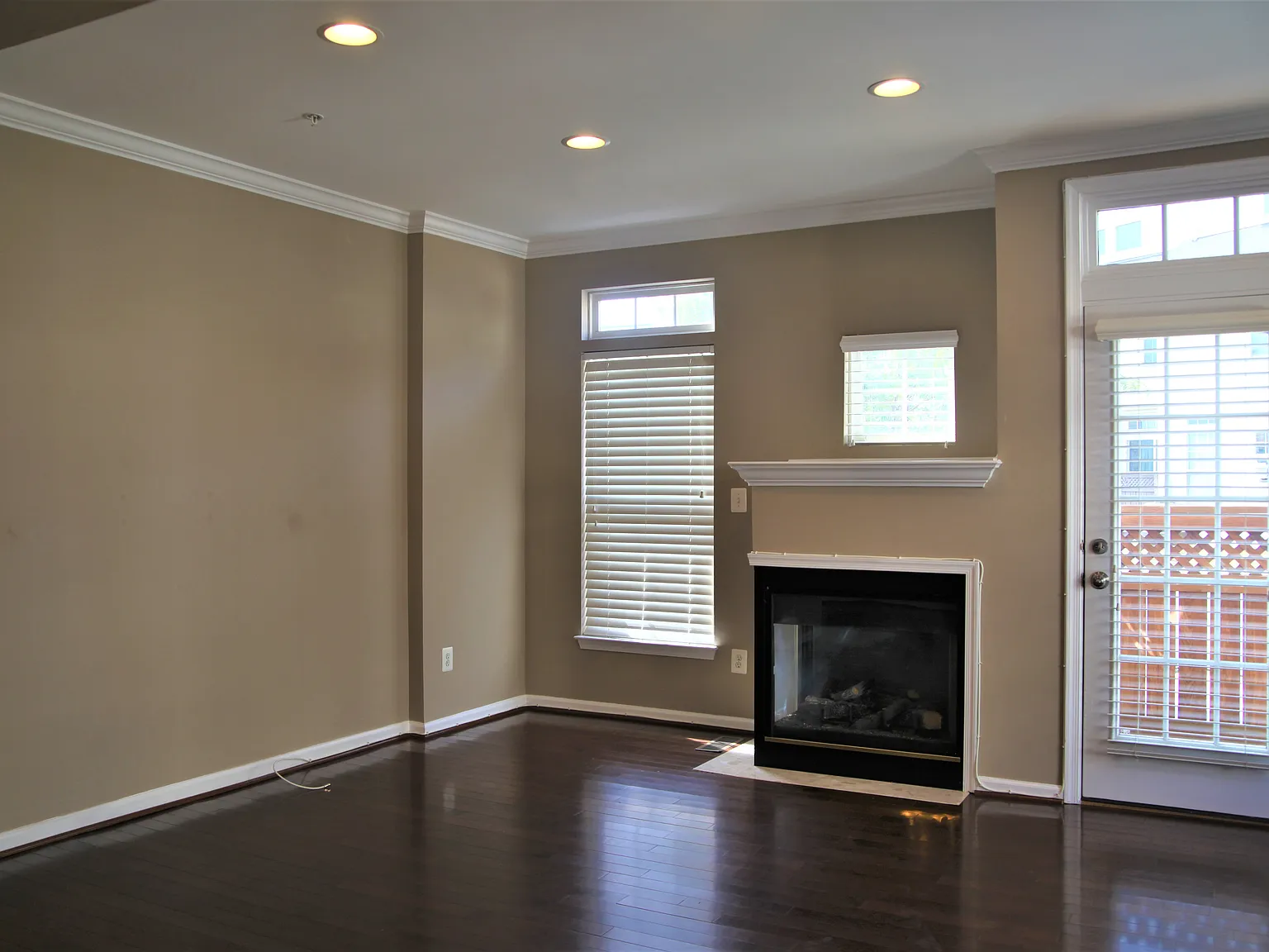 3 bed, 1586 sqft, $3,700 — Photo 4