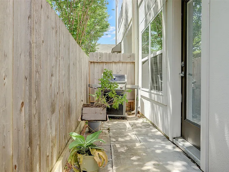 4511 Maxie St — Photo 22