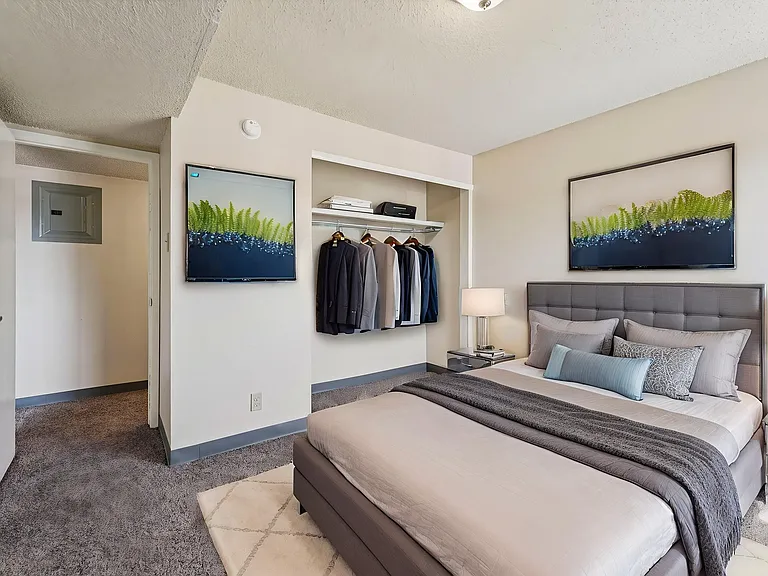 1 Bed, 1 Bath