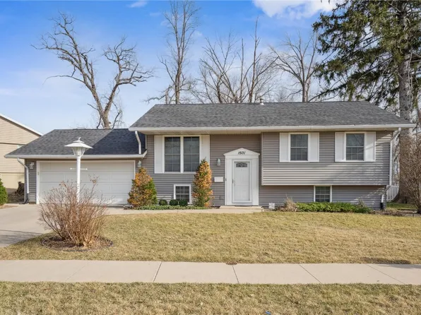 1501 Yuma Dr NW, Cedar Rapids, IA 52405