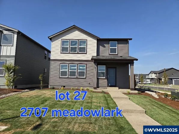 2707 Meadowlark Ave, Woodburn, OR 97071
