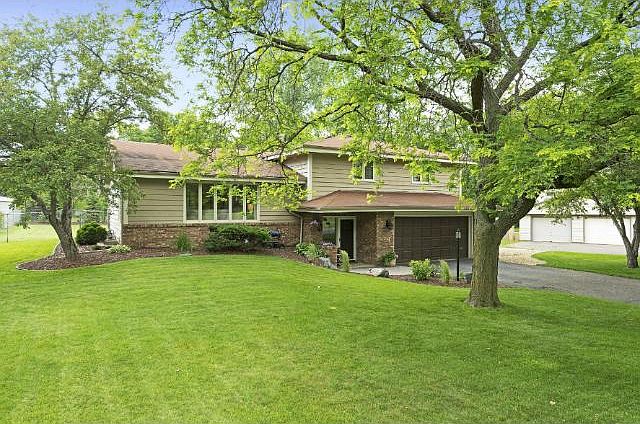 1st image of 1649 Lilac Ln