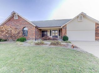 9 Cades Cv, Saint Charles, MO