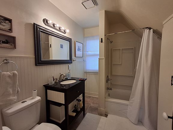 3rd image of 316 6th St E