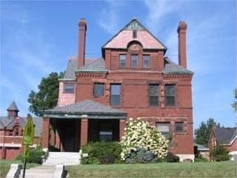 1st image of 320 Benton Blvd