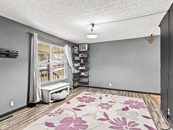 4th image of 395 Doris Stanley Dr
