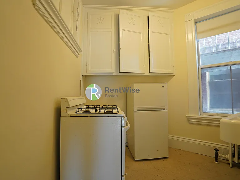 2 Ware St #109U — Photo 13
