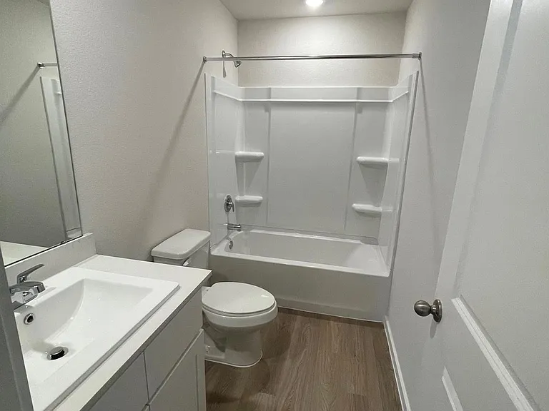 12164 Lexington Heights Dr — Photo 11