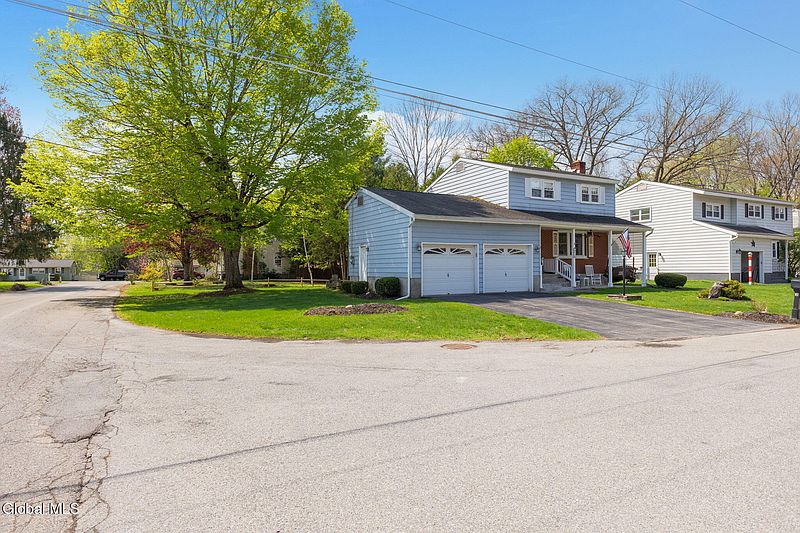4th image of 3 Frederick Drive