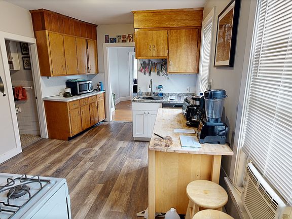 2nd image of 23-25 Elmer St #2