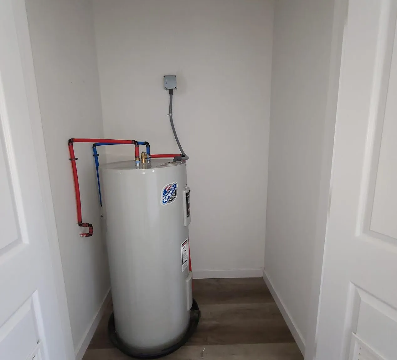 1 bed, $1,718 — Photo 4