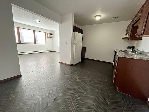 4th image of 3304 S Kiwanis Ave #12