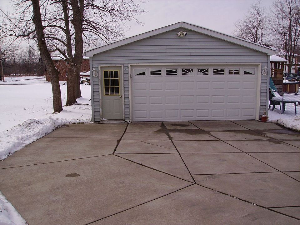 New 2.5 Car Garage 2003