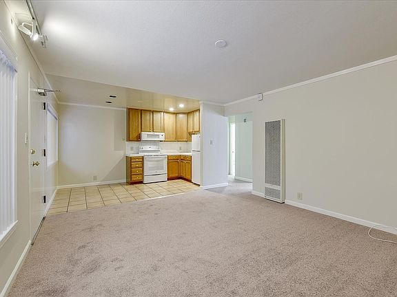 3rd image of 2065 Ellis St APT 4