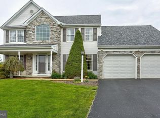52 Brookview Dr, Lititz, PA 17543