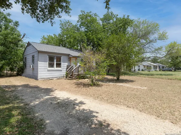 511 Wright, Schertz, TX 78154