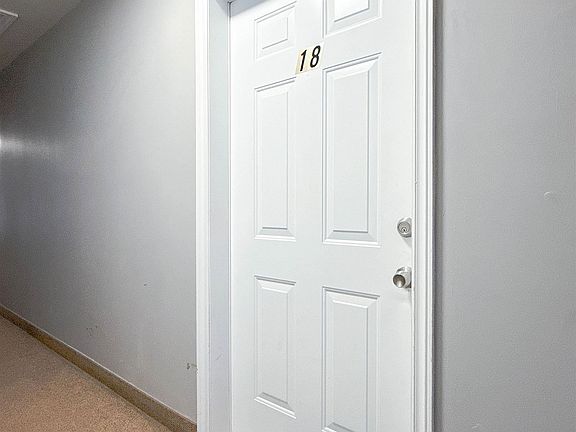 2nd image of 33 Glen Stewart Dr #18
