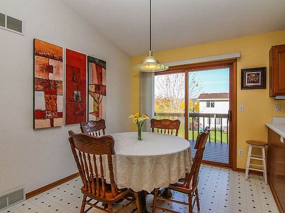 5th image of 6158 Thornebury Dr
