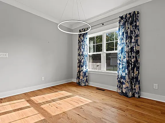 1119 Liberty St — Photo 10