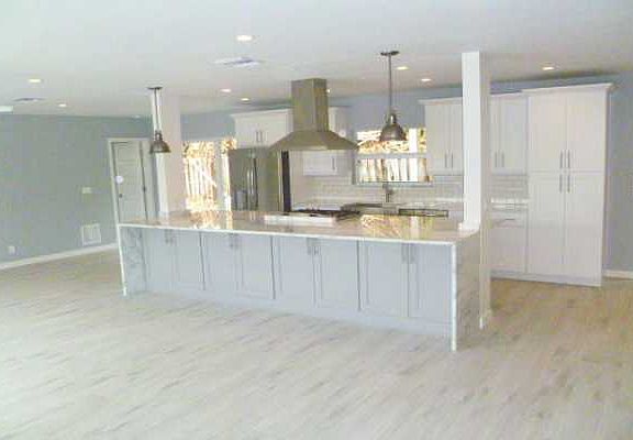 Home For Sale In Bonniecrest - Del Ida
