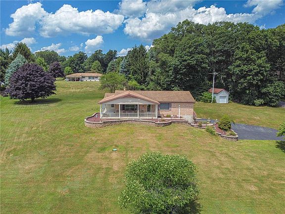 2nd image of 601 Dettmer Ln