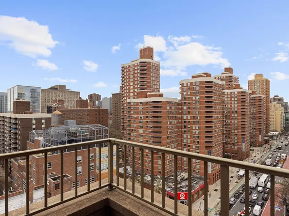 250 East 30th Street image 5 of 13