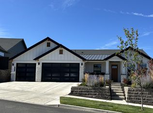 2077 NW Lobinie Ct, Bend, OR 97703